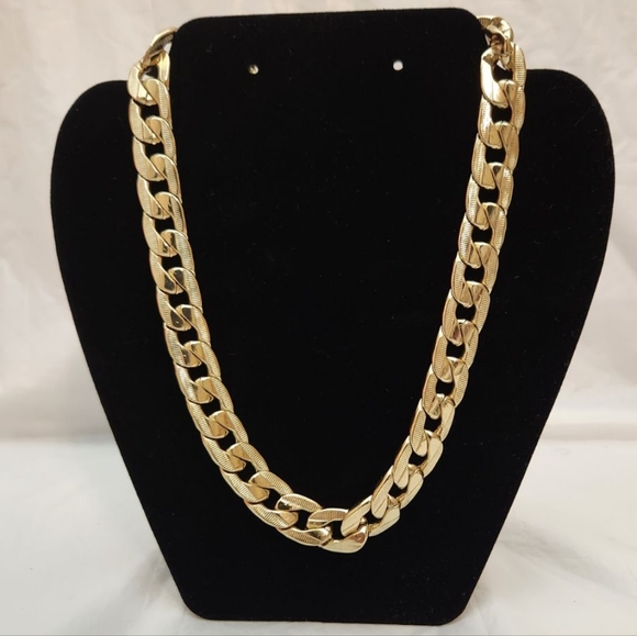 Jewelry - Gold Cuban Chain Necklace